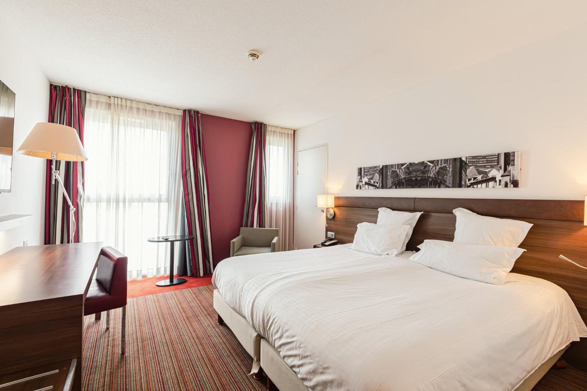 Holiday Inn Mulhouse By Ihg Экстерьер фото
