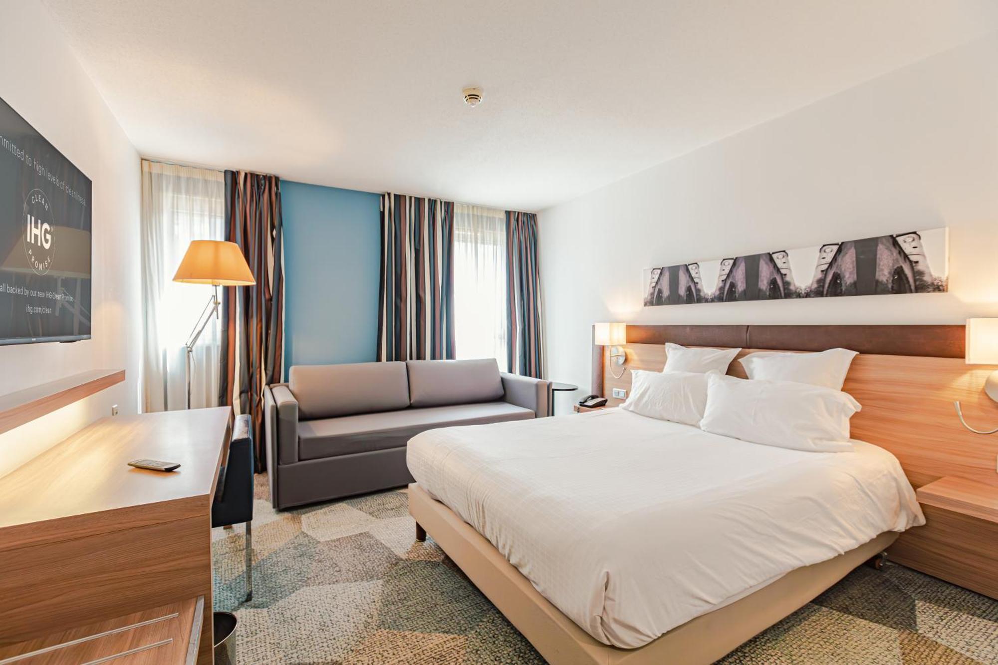 Holiday Inn Mulhouse By Ihg Экстерьер фото