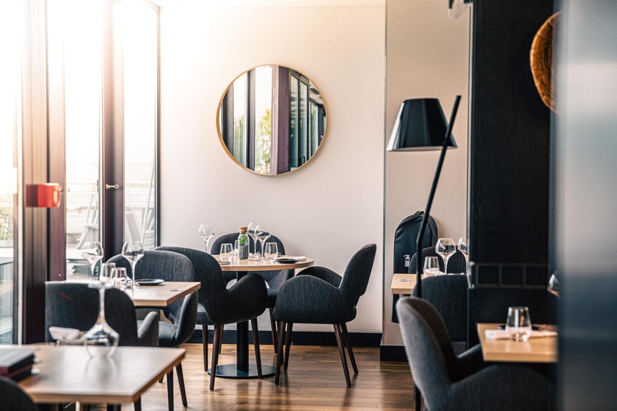 Holiday Inn Mulhouse By Ihg Экстерьер фото