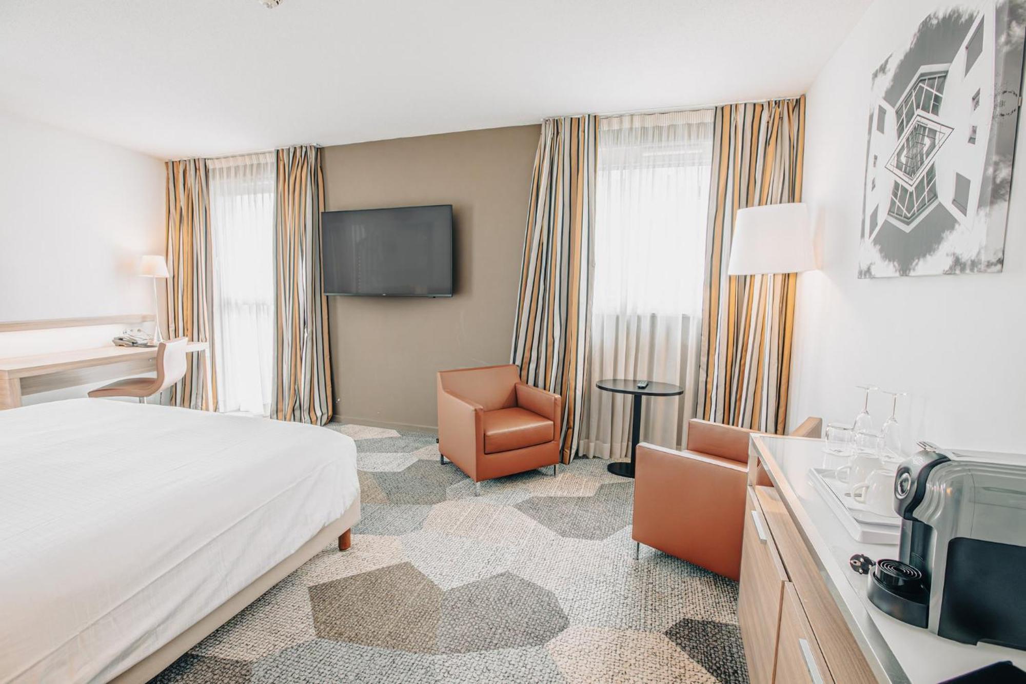 Holiday Inn Mulhouse By Ihg Экстерьер фото