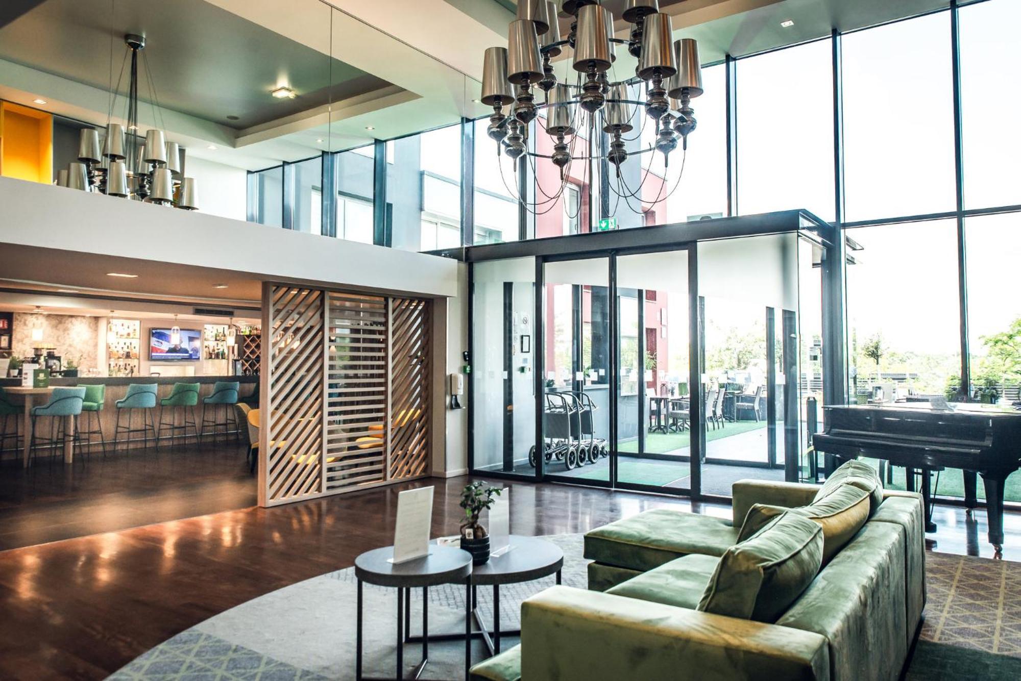 Holiday Inn Mulhouse By Ihg Экстерьер фото